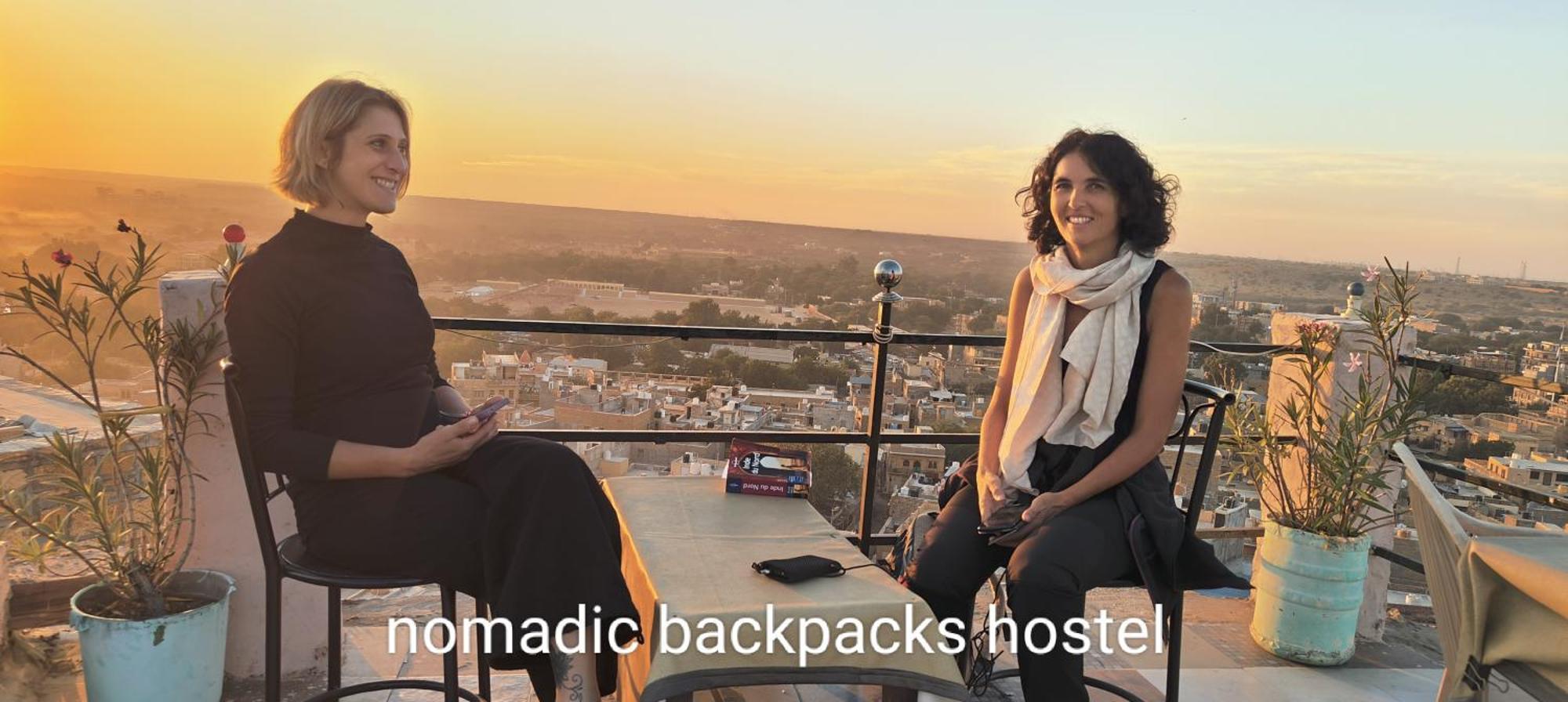 Nomadic Backpackers Hostel Jaisalmer Bagian luar foto